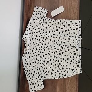 Girls 5t Dalmatian spotted top.
